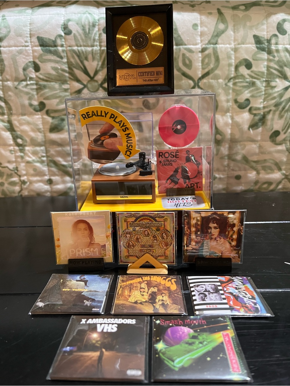 Vinyl-Themed Decorative Display with Pink and Gold Accents. New unopened